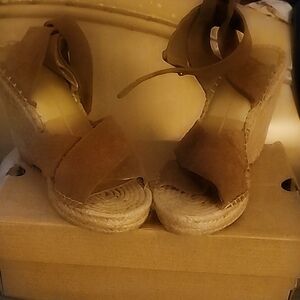 Women's Tan Wedge Sandals